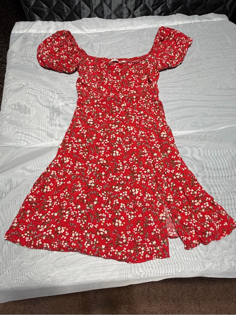 miami Red Floral Puff-Sleeve Dress